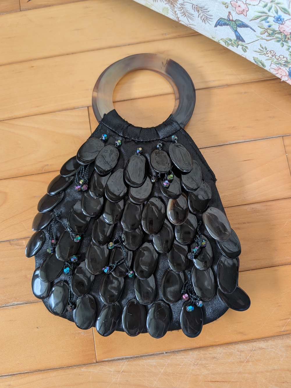 Vtg Shell And Bead Embellished Purse